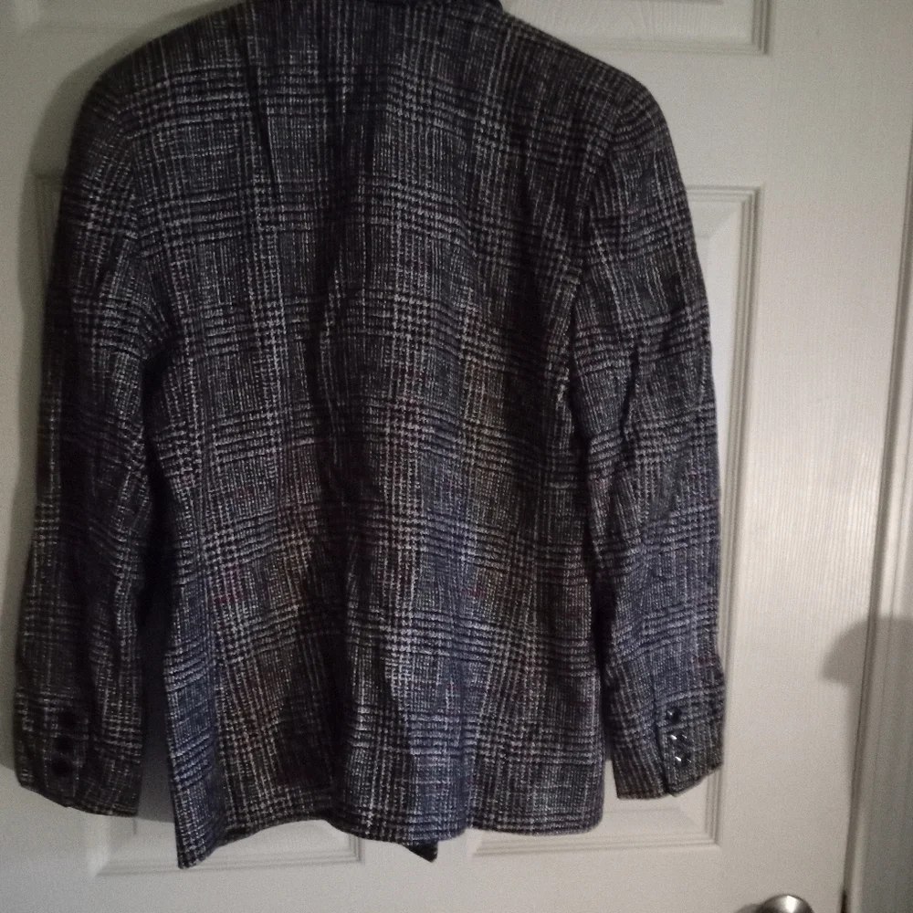 ∆ Lady’s CHRISTIAN DIOR Separates | Black/Red/White Tweed Blazer | Size: 12P